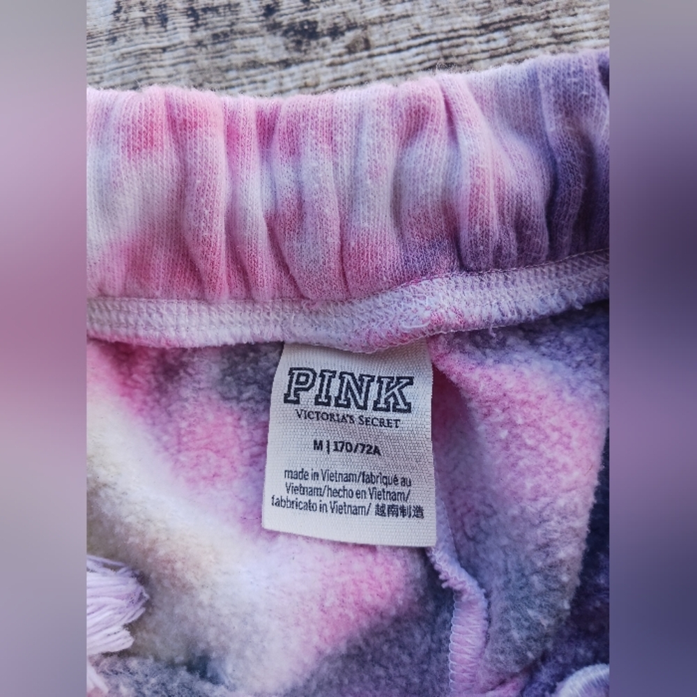 VS PINK Tie Dye Lounge Shorts Women's Size Medium - Picture 4 of 4